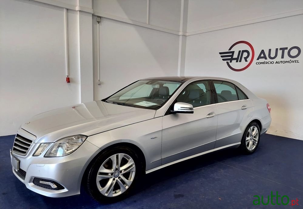 2010' Mercedes-Benz Classe E photo #6
