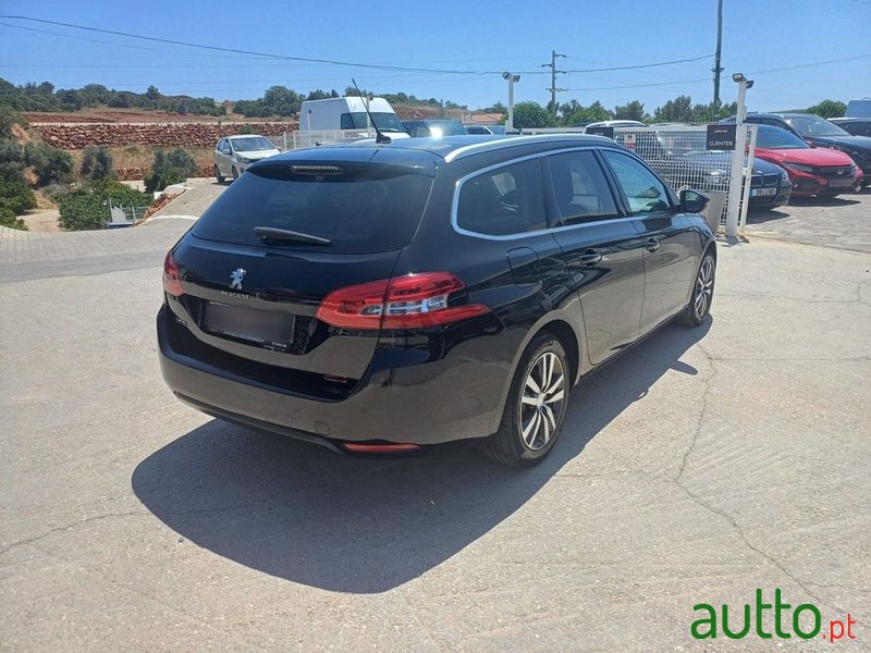 2018' Peugeot 308 Sw photo #5