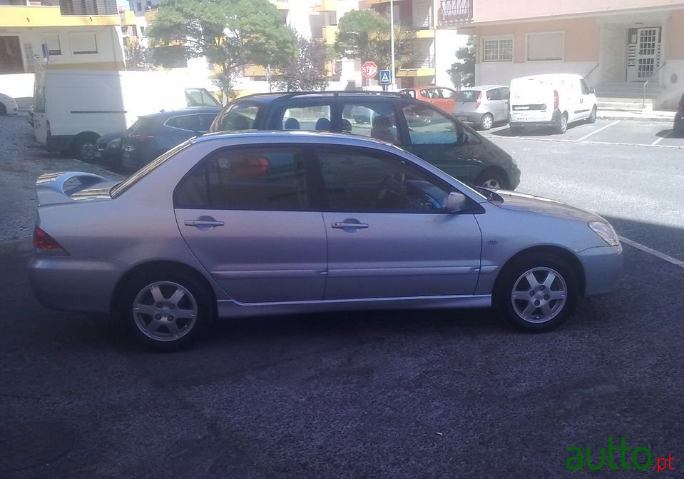 2006' Mitsubishi Lancer photo #5