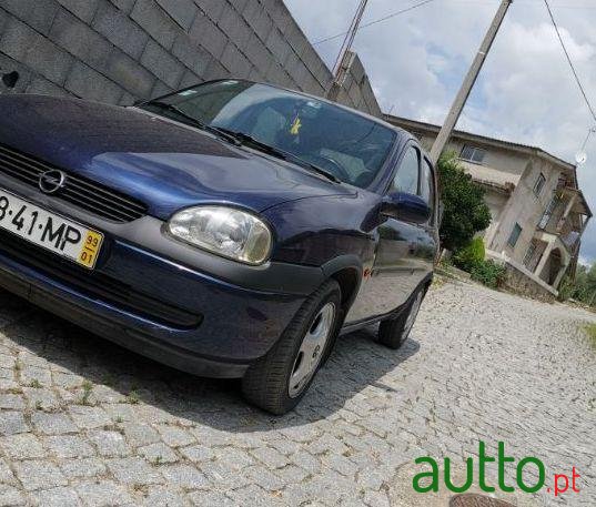 1999' Opel Corsa 1.0 12V photo #3