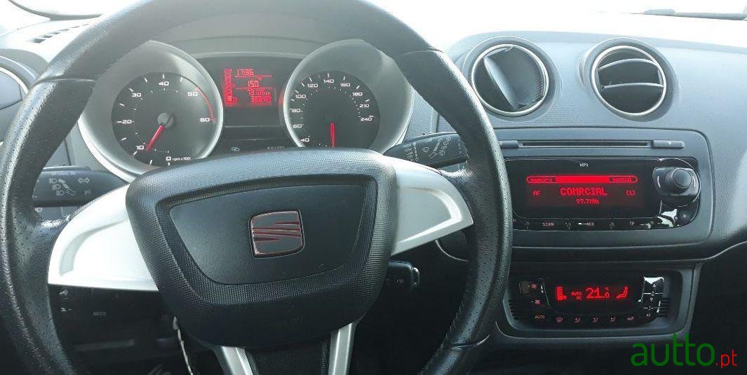 2012' SEAT Ibiza photo #4