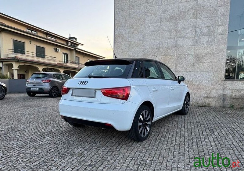 2013' Audi A1 Sportback photo #6