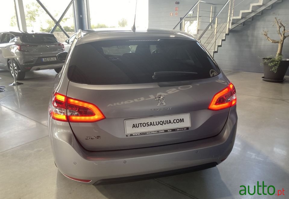 2021' Peugeot 308 Sw photo #3