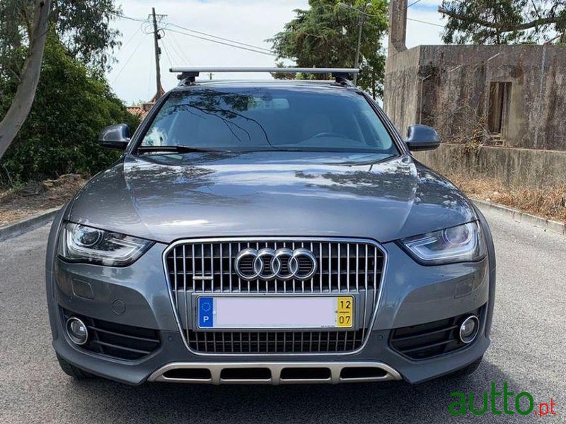 2012' Audi A4 Allroad photo #3