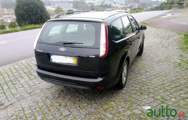 2008' Ford Focus Sw photo #1