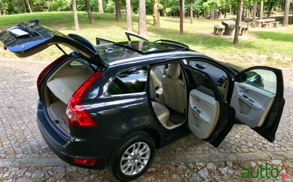 2010' Volvo Xc-60 photo #3