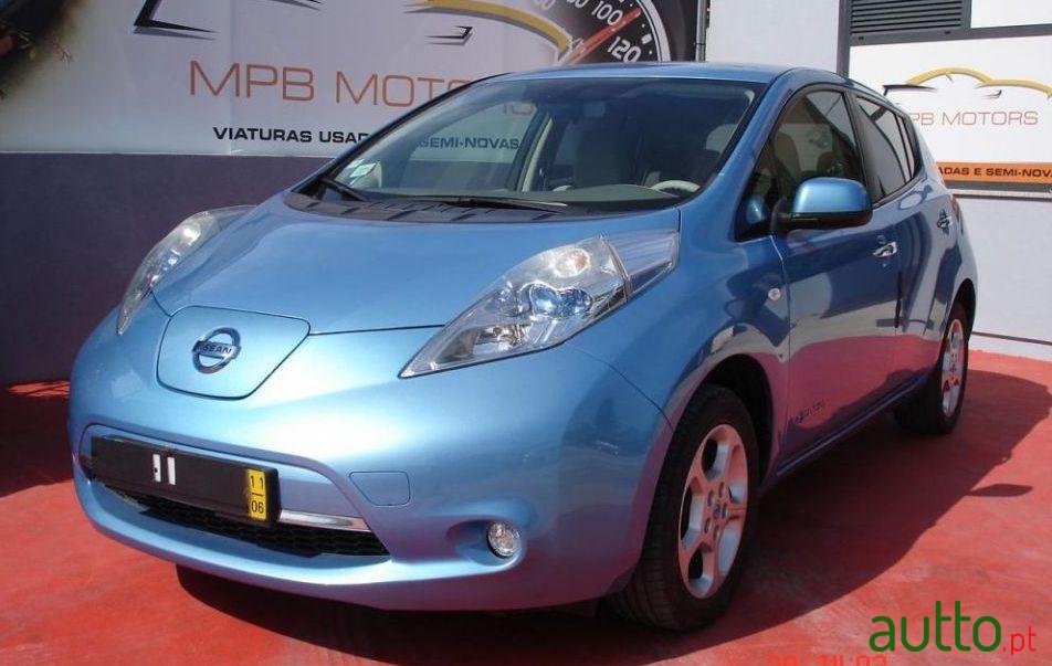 2011' Nissan Leaf Leaf Spoiler photo #1