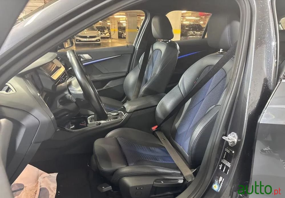 2021' BMW Série 1 photo #3