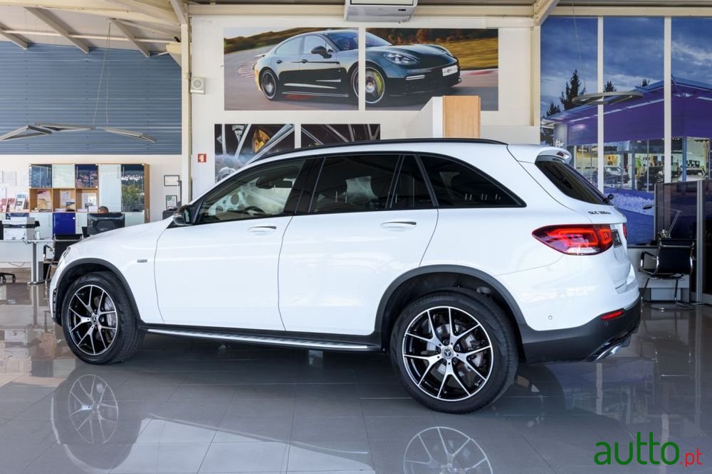 2021' Mercedes-Benz Classe Glc De 4Matic photo #4