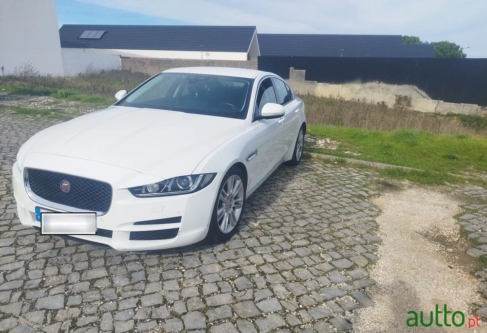 2015' Jaguar XE 2.0 D Prestige Aut. photo #2