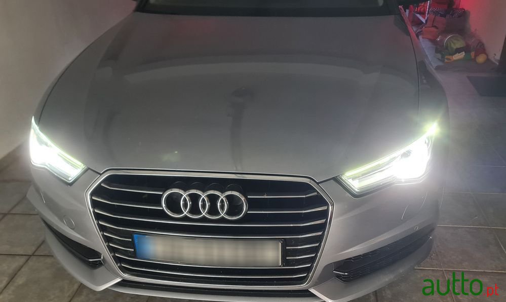 2017' Audi A6 Avant photo #2