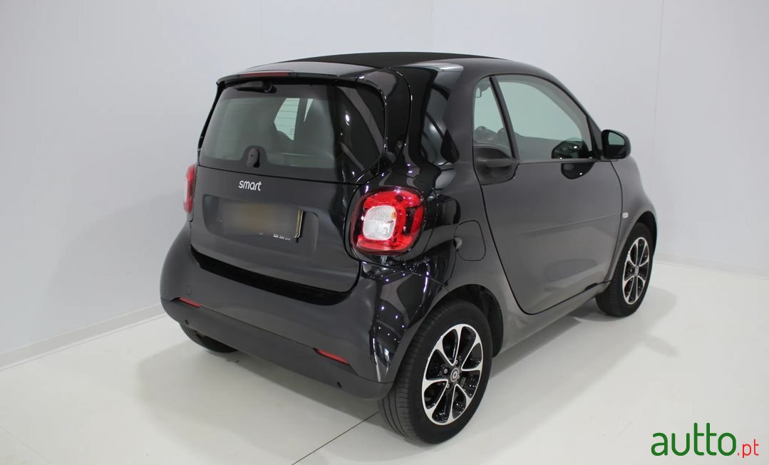 2017' Smart Fortwo photo #2