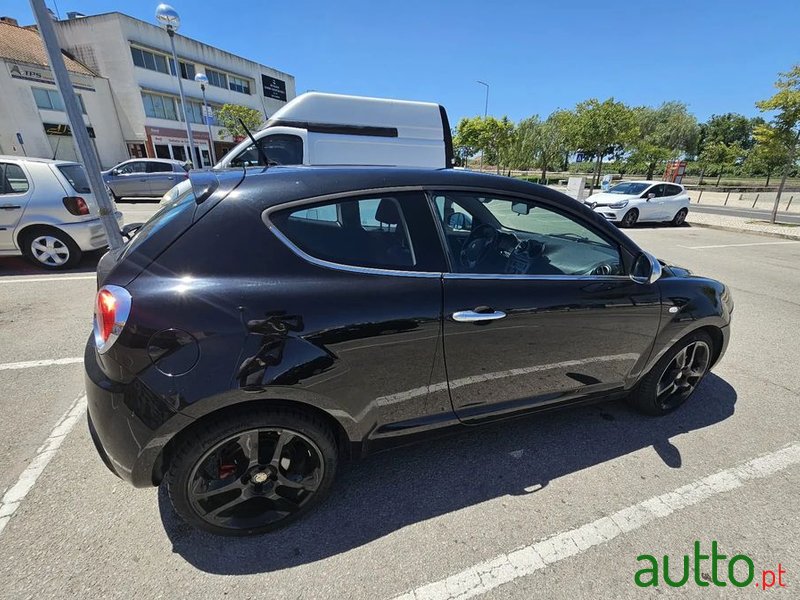 2012' Alfa Romeo MiTo photo #2