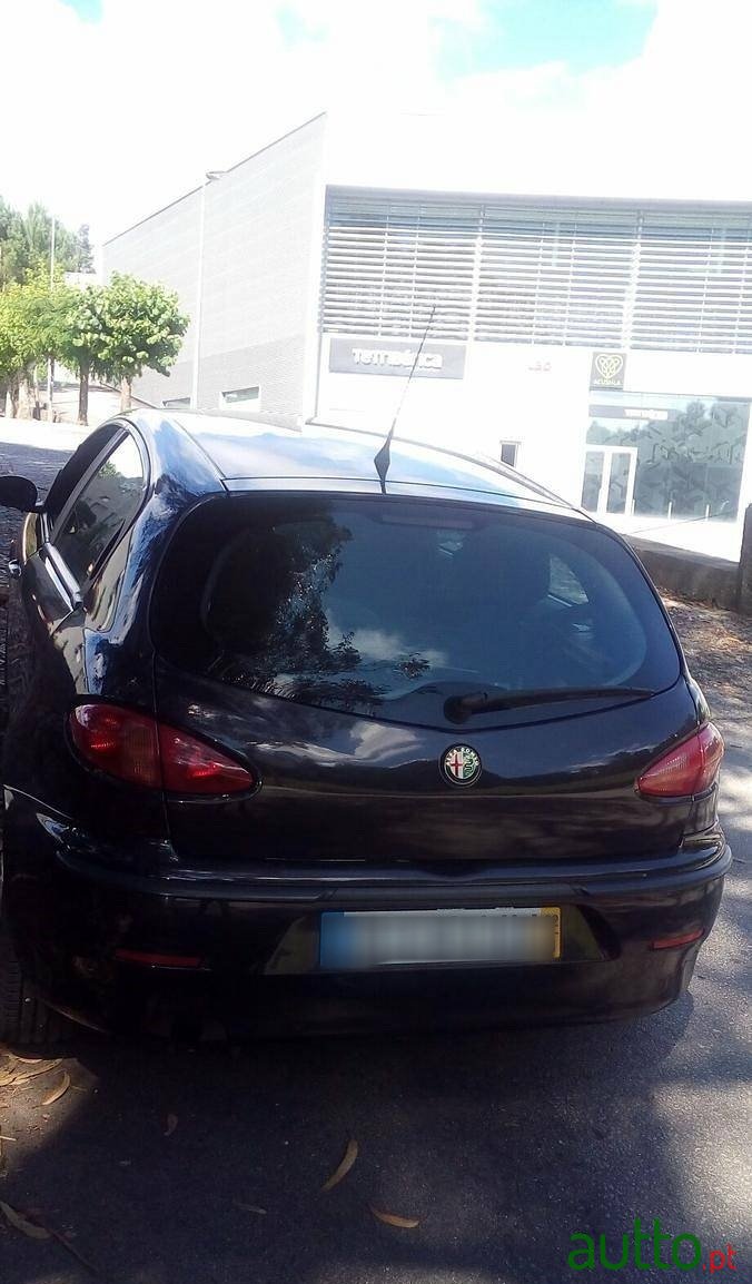 2002' Alfa Romeo 147 photo #2