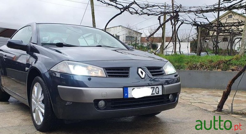 2005' Renault Megane photo #3