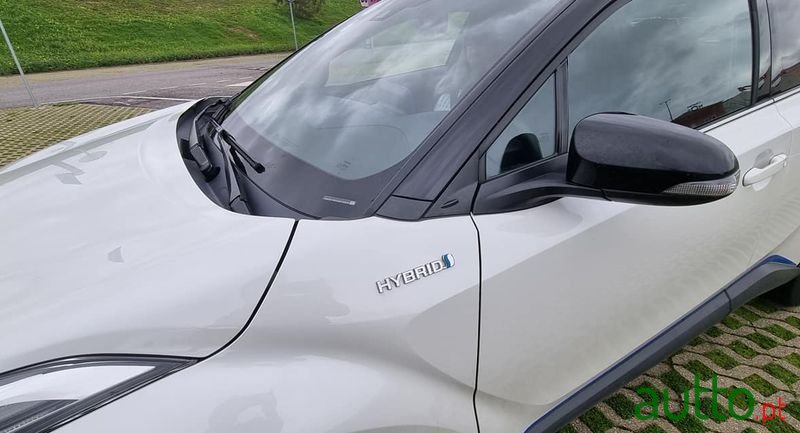 2020' Toyota C-HR photo #4