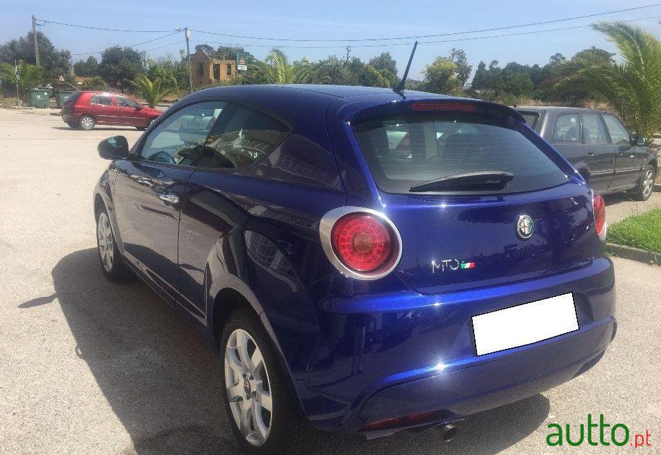 2011' Alfa Romeo MiTo photo #2