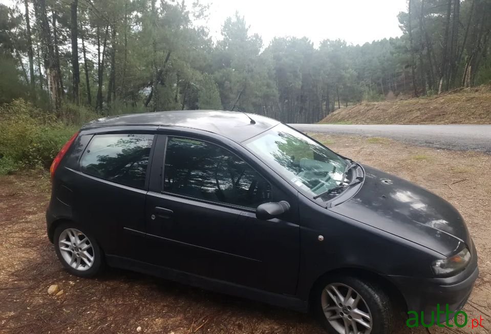 2002' Fiat Punto photo #4