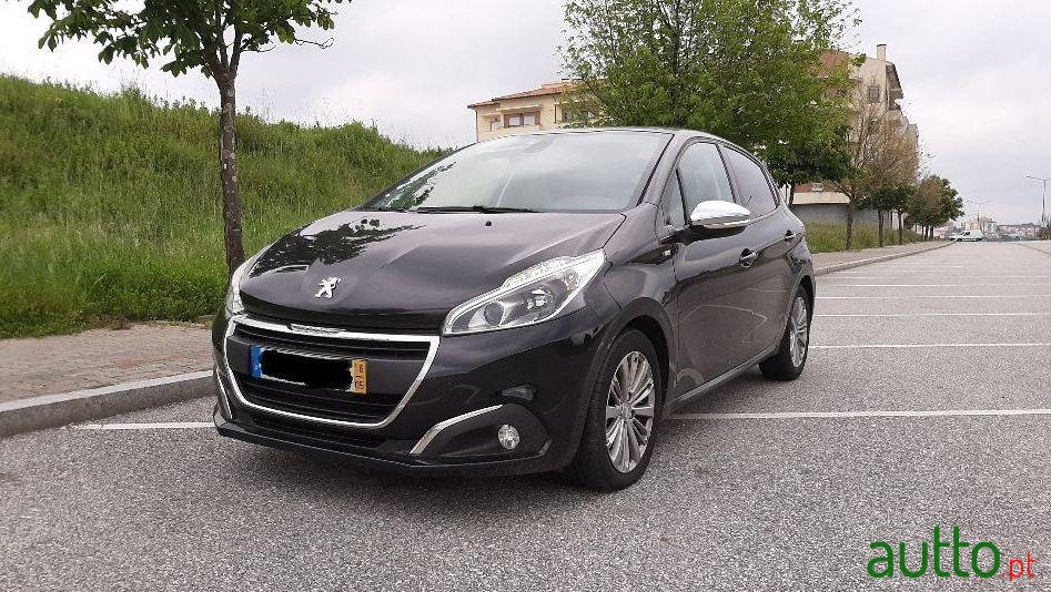 2016' Peugeot 208 photo #1