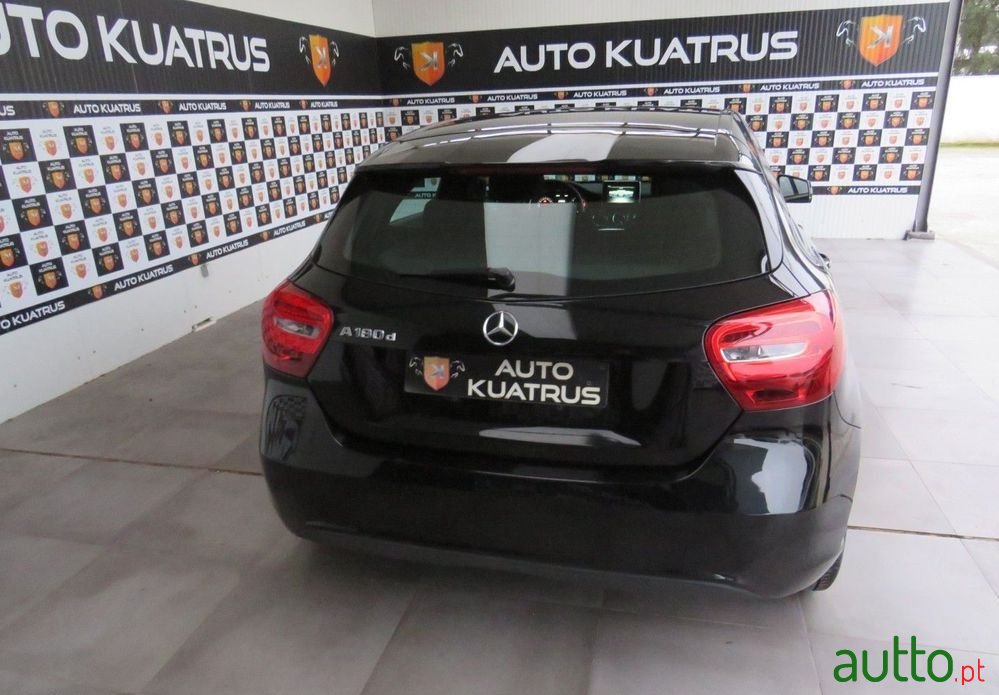 2016' Mercedes-Benz A 180 photo #6