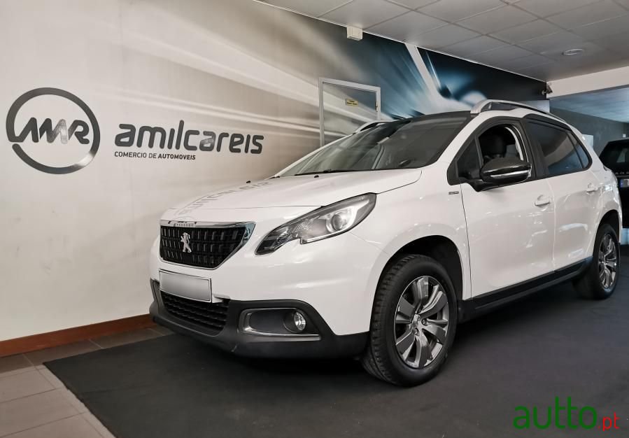 2019' Peugeot 2008 1.2 Puretech Allure photo #1