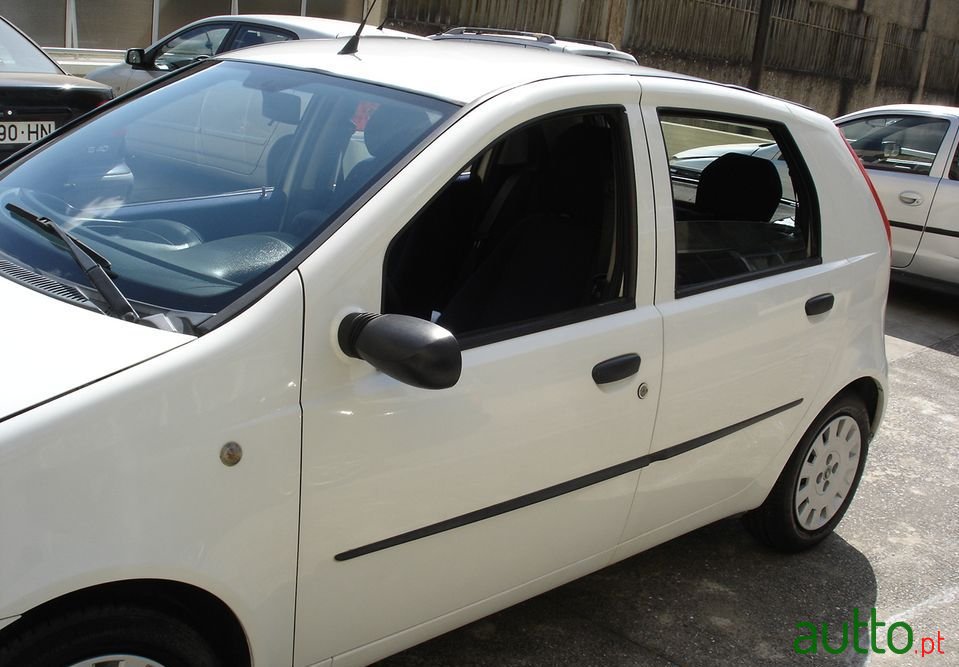 2000' Fiat Punto photo #6
