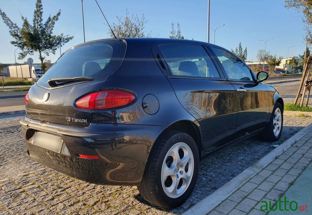 2004' Alfa Romeo 147 photo #6