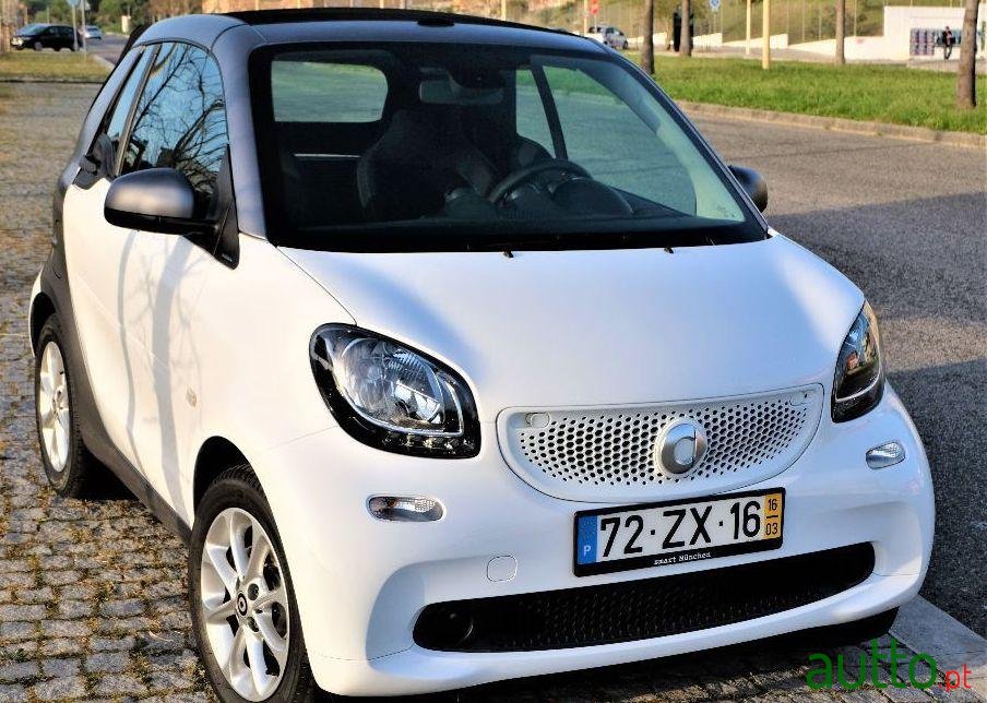 2016' Smart Fortwo Passion photo #2