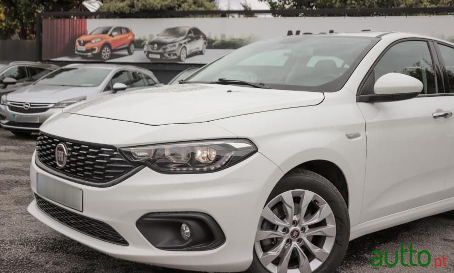 2018' Fiat Tipo photo #2