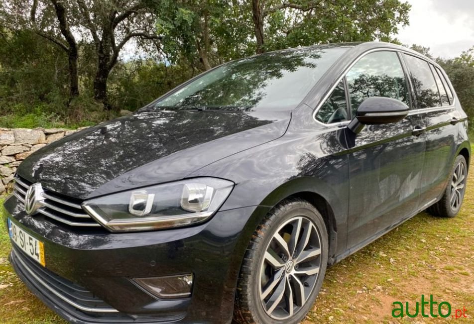 2016' Volkswagen Golf Sportsvan photo #3