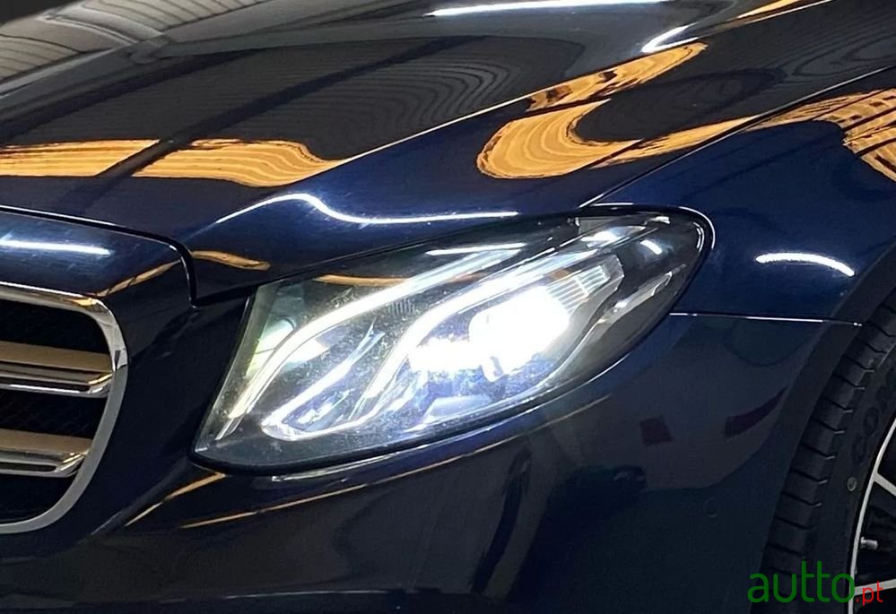 2018' Mercedes-Benz Classe E D Avantgarde photo #5