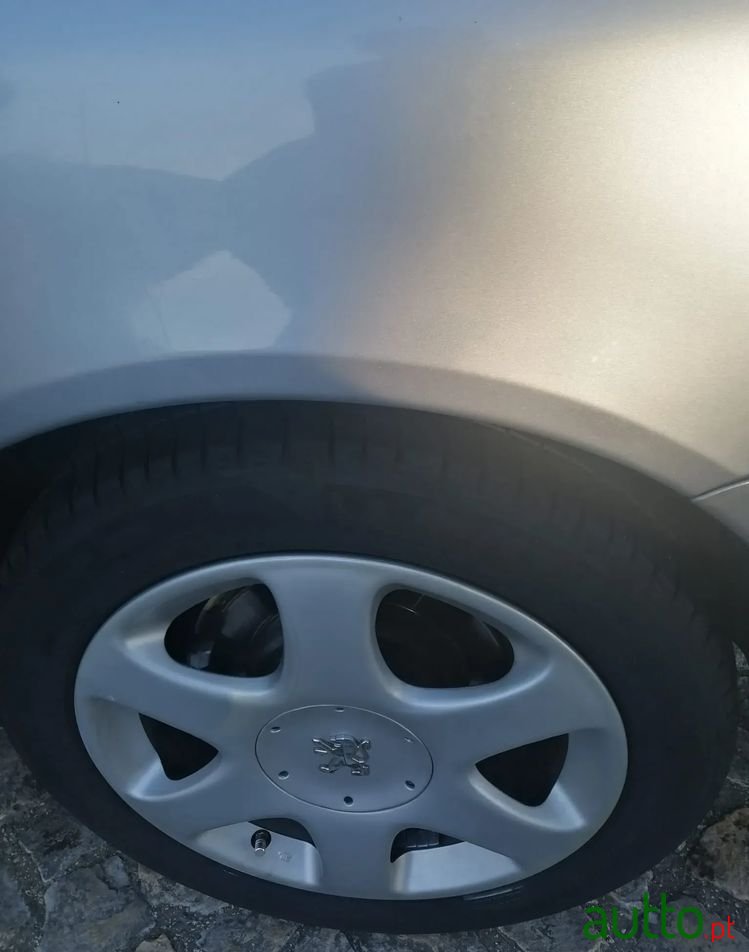 2000' Peugeot 607 2.2 Hdi photo #6