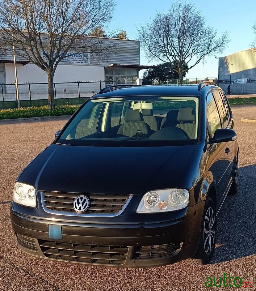2006' Volkswagen Touran 1.4 Tsi Trendline 5L photo #6