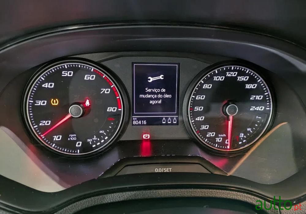 2020' SEAT Arona 1.0 Tsi Style photo #3