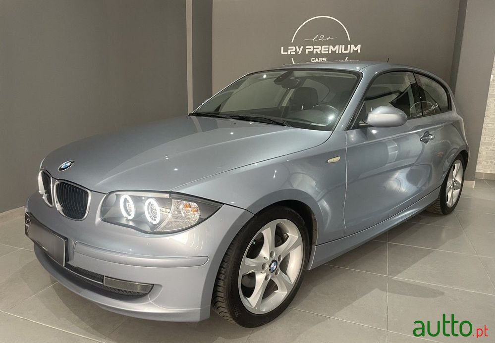 2009' BMW Série 1 I Edition Sport photo #2