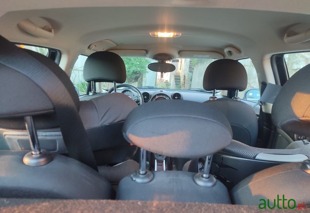 2016' MINI Countryman One D photo #2