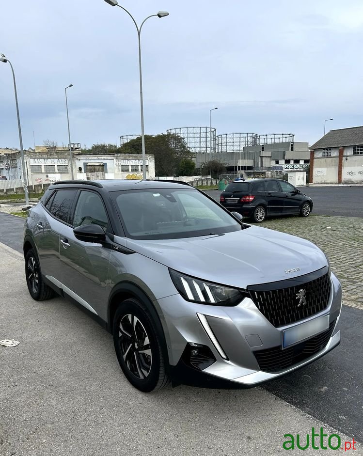 2021' Peugeot 2008 1.5 Bluehdi Gt photo #3