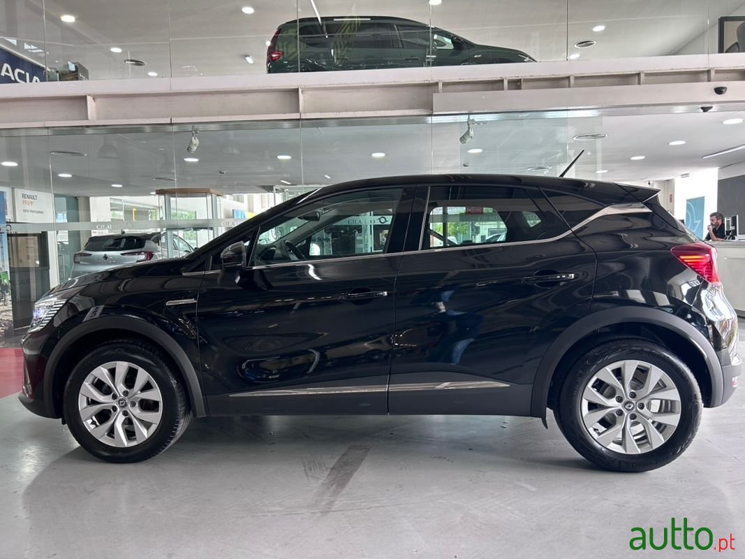 2021' Renault Captur photo #6