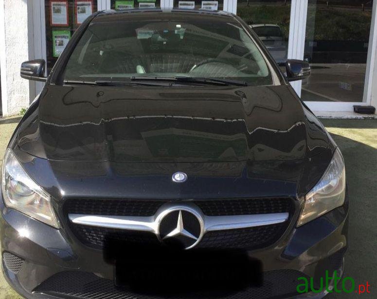2015' Mercedes-Benz Cla-180 photo #1