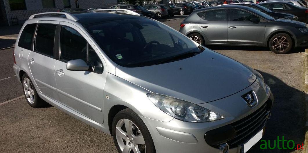 2008' Peugeot 307 Sw photo #3