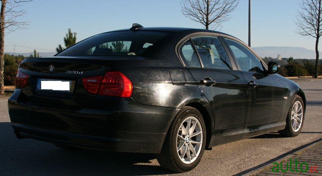 2010' BMW 320 Lci photo #1