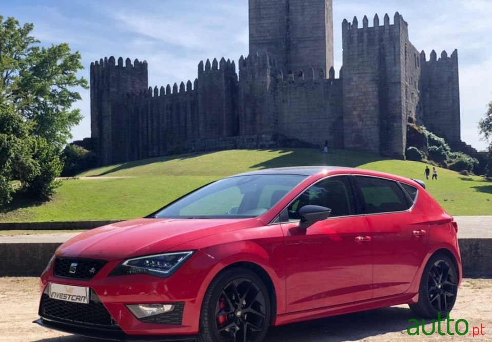 2014' SEAT Leon photo #2