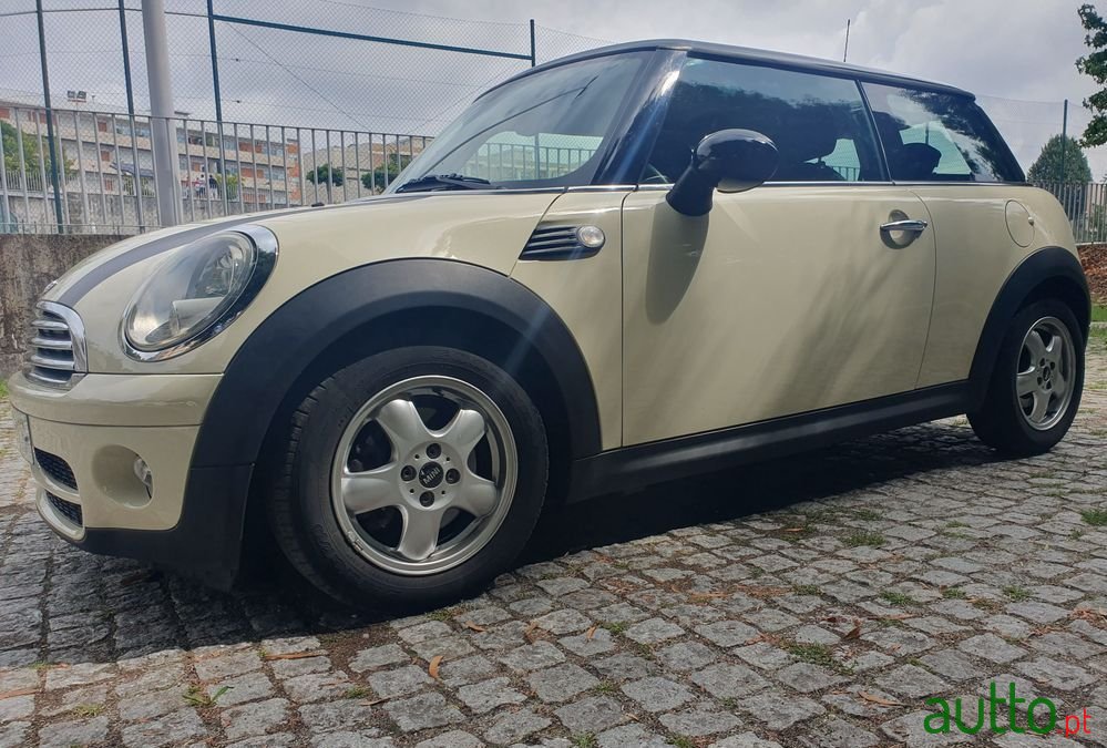 2008' MINI Cooper D photo #1