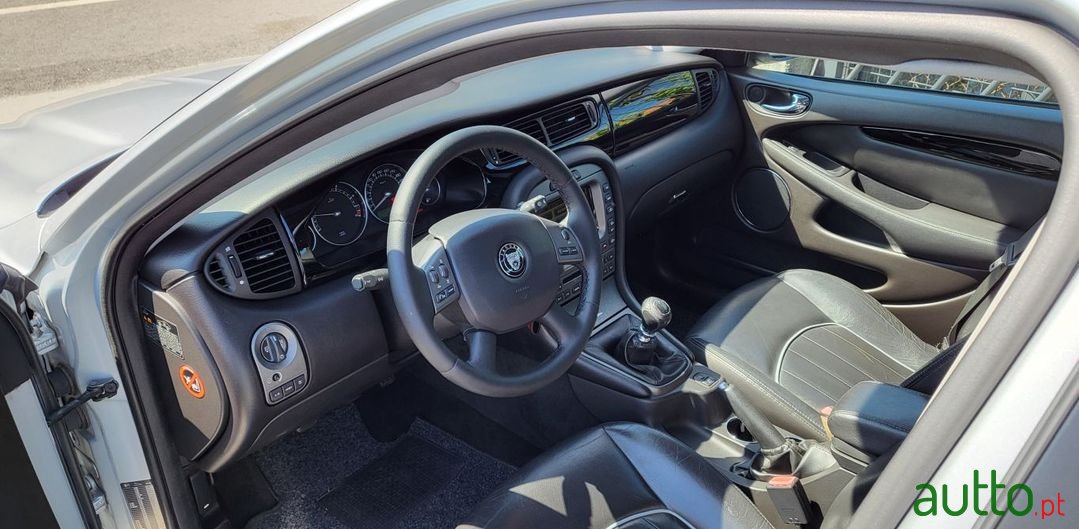 2008' Jaguar X-Type photo #6