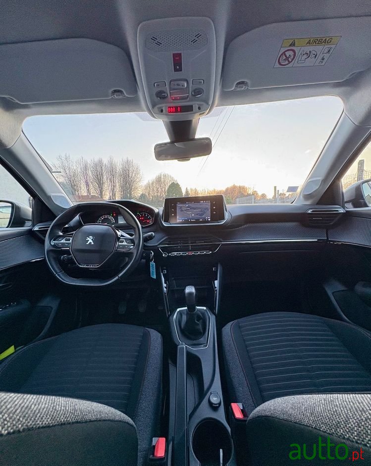 2021' Peugeot 208 1.2 Puretech Active photo #6
