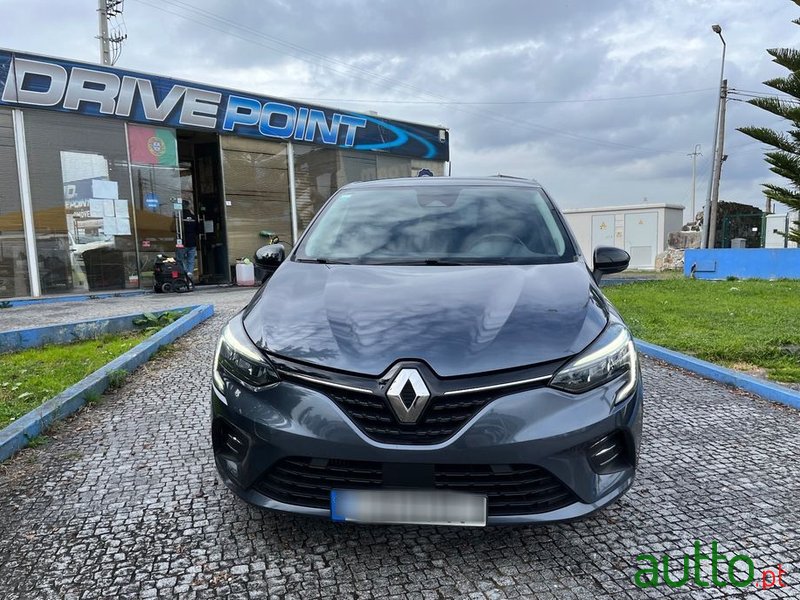 2021' Renault Clio photo #3