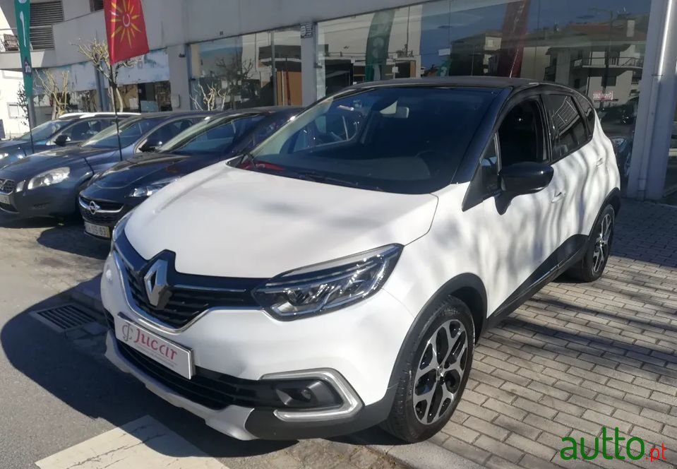 2019' Renault Captur photo #1