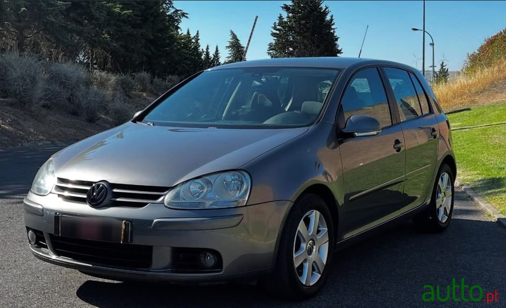 2008' Volkswagen Golf photo #2