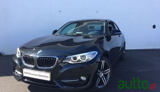 2015' BMW 218 Coupe Line Sport photo #2