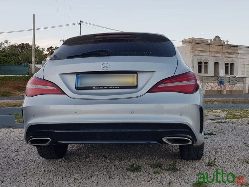 2017' Mercedes-Benz Cla-180 photo #2